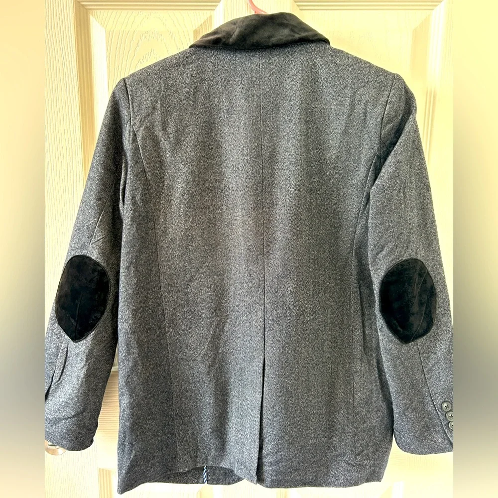 Girls Gray Blazer with Black Velvet Elbow Patches and Collar, size 16,‎ Girls XL